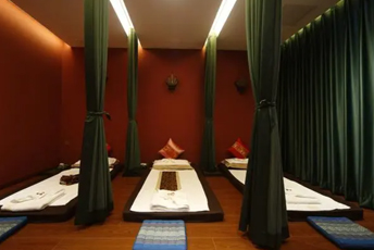 西安阎良泰式按摩的被动瑜伽：当身体被折叠成诗